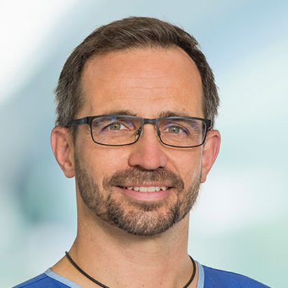 Dr. med. Tobias Götz Dr. med. Tobias Götz