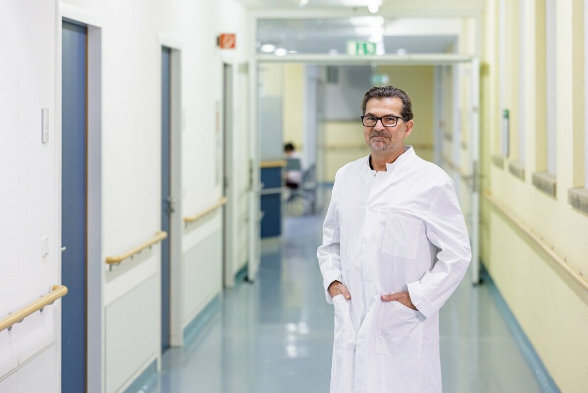 Chefarzt Konstantin Heinroth in der Klinik für Innere Medizin I Kardiologie am Krankenhaus Martha-Maria Halle-Dölau
