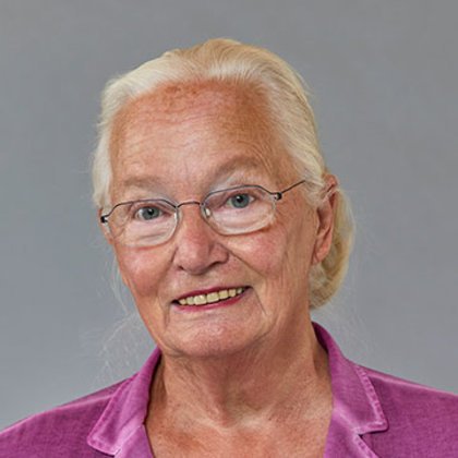 Frau Jutta Hiereth