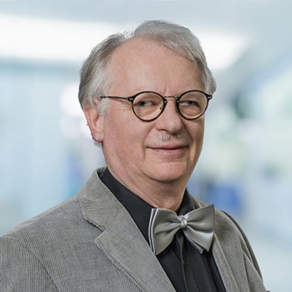 Dr. med. bacc. theol Bernd Deininger