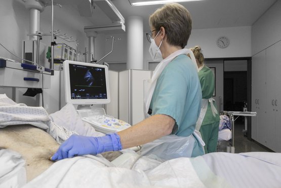 Ultraschalluntersuchung auf der Intensivstation am Krankenhaus Martha Maria München