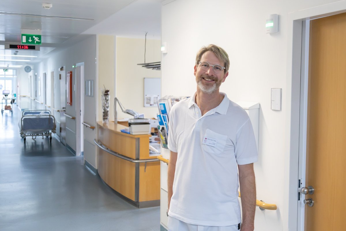Prof. Dr. Florian Seseke  in der Klinik für Urologie, Kinderurologie und urologische Onkologie