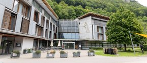 Die Außenansicht des Seniorenzentrum Martha-Maria Lichtenstein-Honau