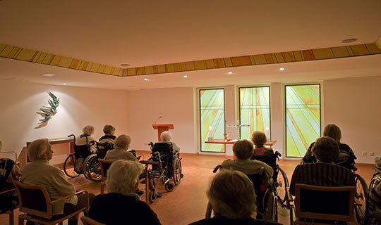 Eine Andacht im Seniorenzentrum Martha-Maria München