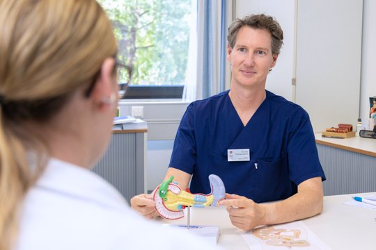 Dr. Christian Kielisch im MVZ Innere Medizin am Krankenhaus Martha-Maria St. Theresien.