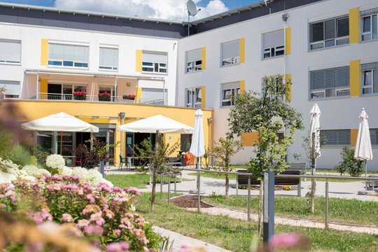 Der Garten im Seniorenzentrum Martha-Maria Eckental