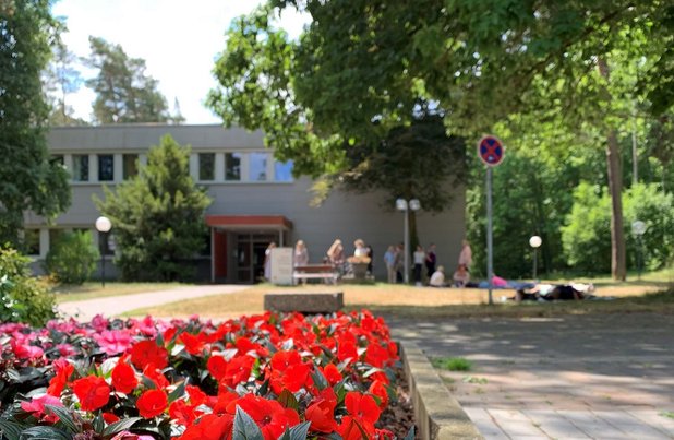 Blick auf das Bildungszentrum Martha-Maria und die Berufsfachschule für Pflege am Krankenhaus Martha-Maria St. Theresien