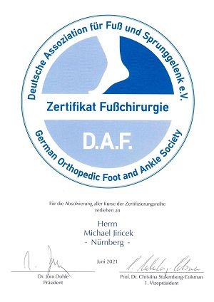 Zertifikat der Deutschen Assoziation für Fußchirurgie, verliehen an Michael Jiricek.