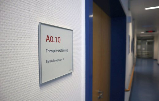 Der Eingang der Therapie-Abteilung am Krankenhaus Martha-Maria Nürnberg