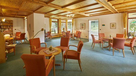 Wohnzimmer der Klinik Hohenfreudenstadt