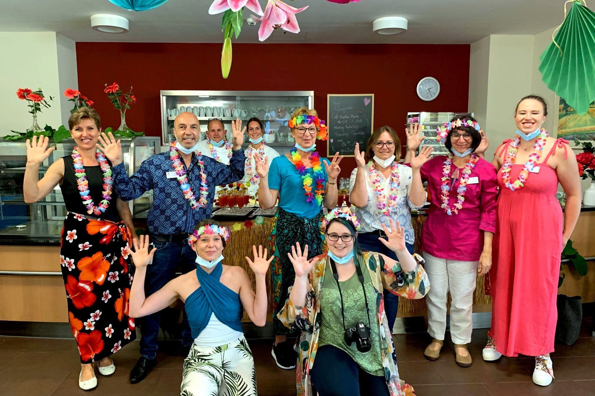 Mitarbeiter Hawaii Sommerfest