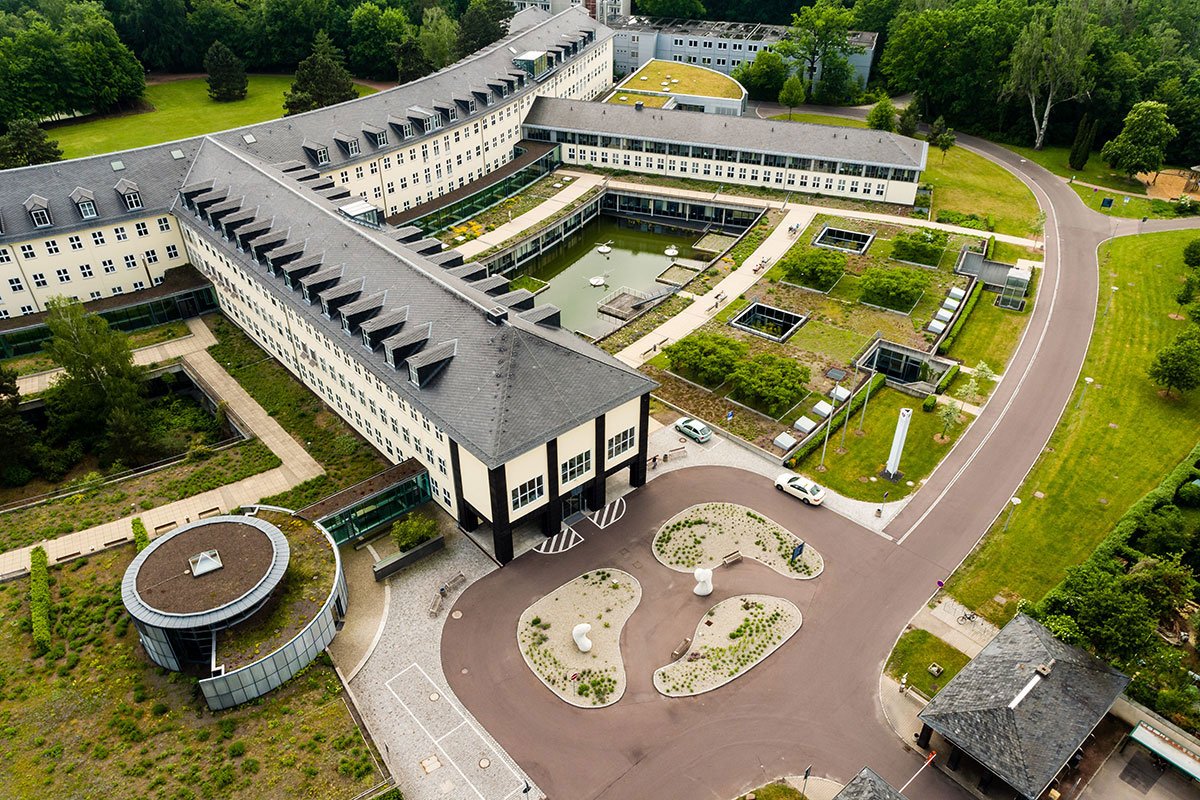 Ein Drohnenbild des Krankenhaus Martha-Maria Halle-Dölau