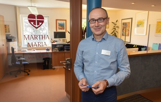 Dr. Albert Summ in der Klinik für psychosomatische Medizin und Psychotherapie am Krankenhaus Martha-Maria Nürnberg