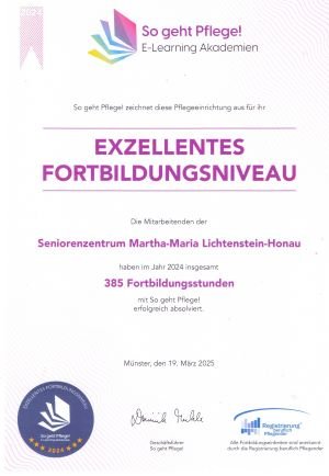 Die Aromaurkunden zur Zertifizierung von Nicola Gassmann am Seniorenzentrum Martha-Maria Lichtenstein-Honau.
