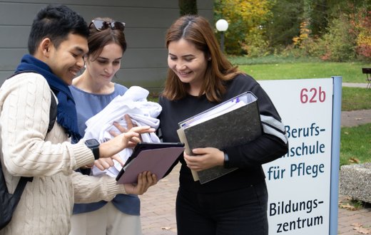 Pflegeschüler des Krankenhaus Martha-Maria Nürnberg an der Berufsfachschule für Pflege