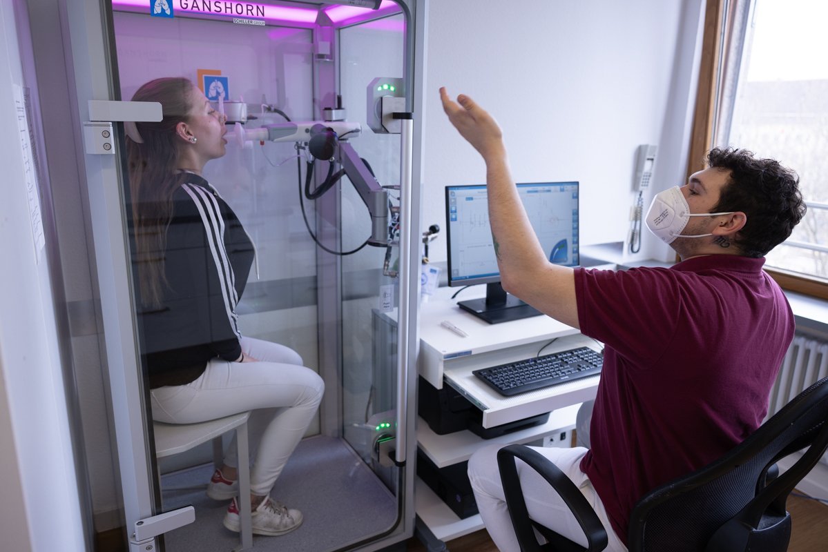 Ein Lungenfunktionstest im MVZ Martha-Maria Lungenzentrum