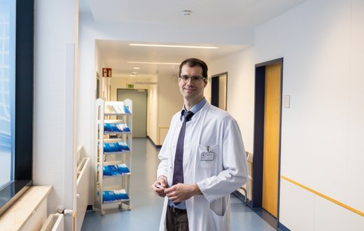 Professor Dr. Georgios Hatzichristodoulou auf Station in der Klinik für Urologie Nürnberg am Krankenhaus Martha Maria