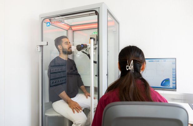 Ein Lungenfunktionstest im MVZ Martha-Maria Lungenzentrum unter Leitung von Dr. Hans Huttner