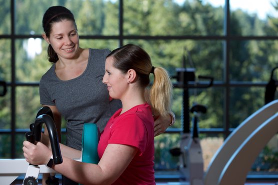 Fitnessraum Klinik Person