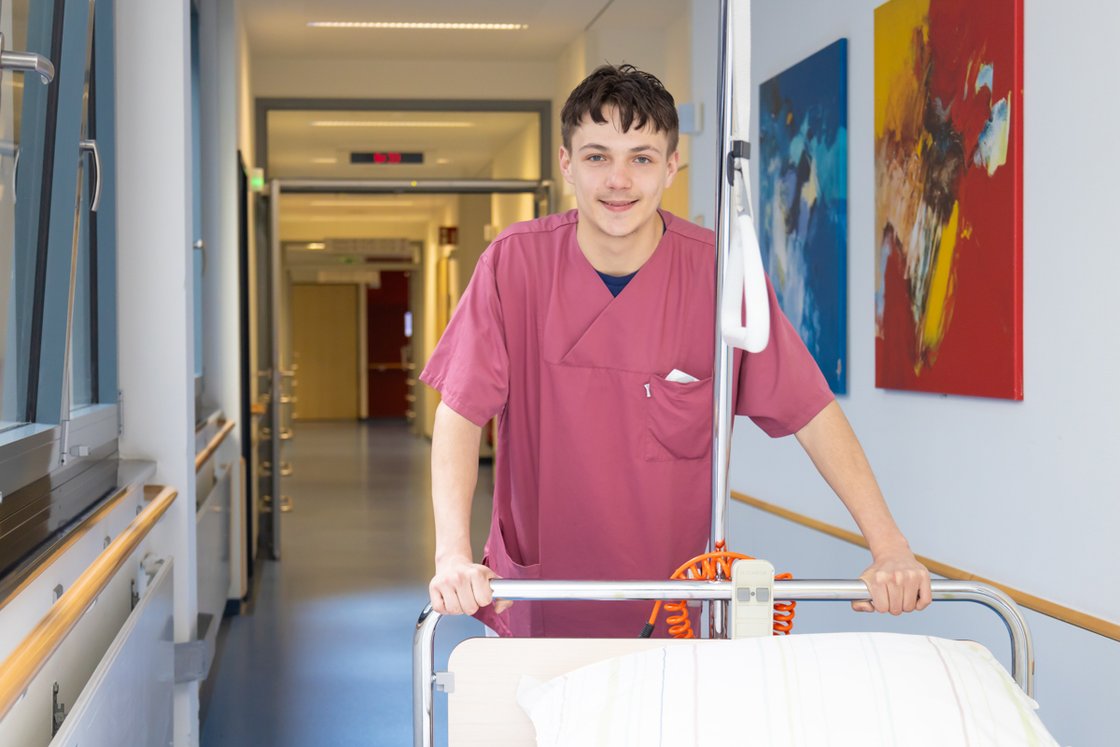 Leon Agrelli macht sein Diakonisches Jahr / FSJ bei Martha-Maria.