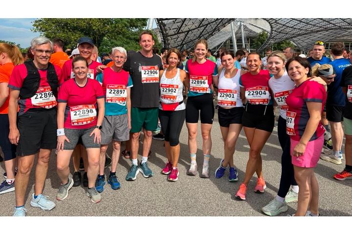 Teamgeist im Olympiapark: Unser Team beim B2Run München