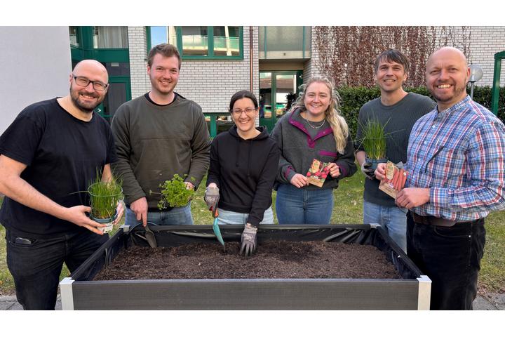 Hochbeet-Projekt der EVHN im Nürnberger Seniorenzentrum
